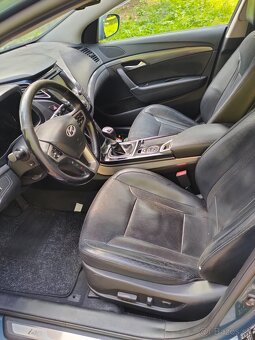 Hyundai i40 1.7 CRDi, r. 2012, FULL výbava, 216 000 km – - 10