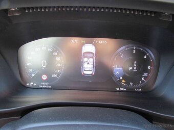 Volvo XC40 D4 R-Design AWD A/T - Možný odpočet DPH - 10