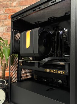 Ryzen 9 7900X3D\48GB\RTX 4070\SSD\850W Zdroj - 10