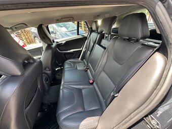 Volvo V60 DRIVe Summum - 10