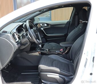Kia ProCeed 1.5 T-GDi GT-Line A/T - 10