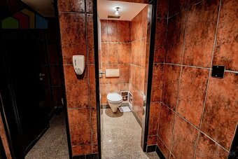 Na prenájom obchodno – reštauračný priestor, 1.207 m², BA –  - 10