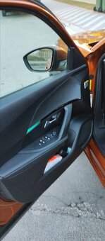 Peugeot 2008 1.2 PureTech Allure - 10