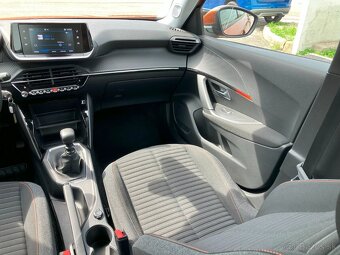 Peugeot 2008 1.2 PureTech 100 Allure, M6 - 10