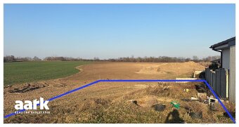 AARK: Stavebný pozemok - 606 m², Trakovice - 10