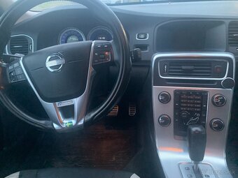 Predám vozidlo Volvo V60 Rdesign - 10