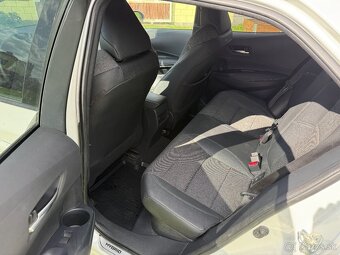 Toyota Corolla 1.8 hybrid - 10