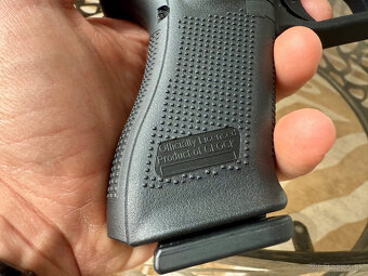 Airsoftová pištoľ Glock G17 Gen5 GBB 6mm a príslušenstvo - 10