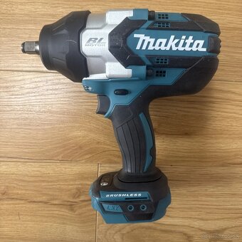 Makita DTW1002Z rázový uťahovač + batéria - 10