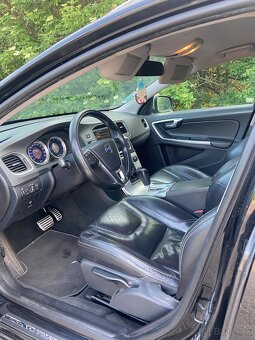 Volvo V60 D4 R-Design Automat - 5 válec - 10