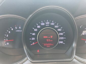 Kia ceed rok výroby 2013 - 10