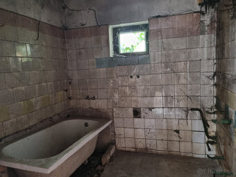 RODINNÝ DOM a POZEMOK 1205 m2 DOBRÁ VODA - TRNAVA - 10