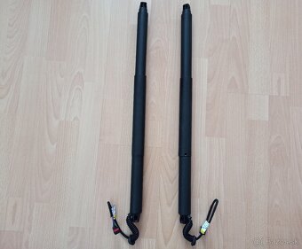 Elektrické vzpery kufra Škoda Octavia / Superb / Karoq - 10