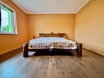 Moderný nízkoenergetický rodinný dom s veľkým pozemkom. - 10