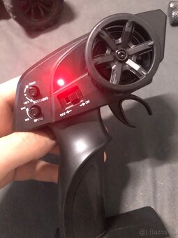 RC Auto Overmax X-Strike - 10