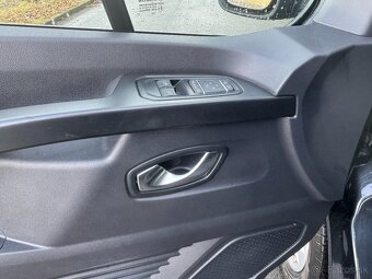 Renault Trafic Combi L2 2.0 dCi 150k automat 8 míst 2025 - 10