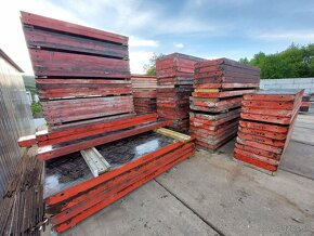 Stropné a stenové debnenie peri doka, lešenie - 10