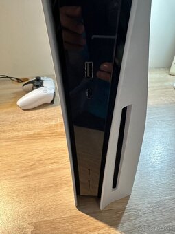 PlayStation 5 Disc Edition + 2× DualSense ovládače - 10