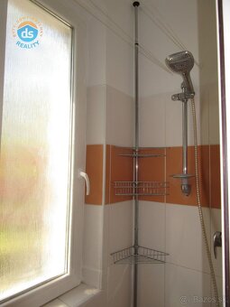 Na prenájom prerobený, zariadený jednoizbový byt, 28 m2 + pi - 10