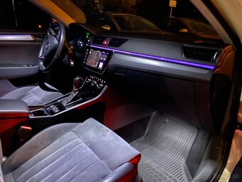 Škoda Superb 2.0 TDi - 10