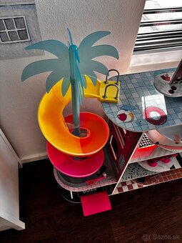 LOL Surprise drevený domček - 10