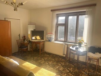 Rodinný dom so začatou rekonštrukciou,s prekrásnym pozemkom - 10