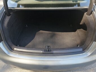 Audi A4 1.8 T FSI Premium, 88kW, M6, 4d. - 10