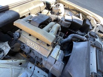 BMW E30 Touring 318i (1990) – Alpinweiss – originálny stav - 10