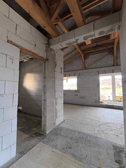 ‼️REZERVOVANÉ‼️ ROZOSTAVANÝ DOM, PREDAJ - VEĽKÉ KRŠTEŇANY‼️ - 10