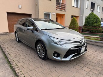 Toyota Avensis Combi 1.8i Valvematic - 10