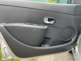 Renault Clio III 1.5 dCi - 10