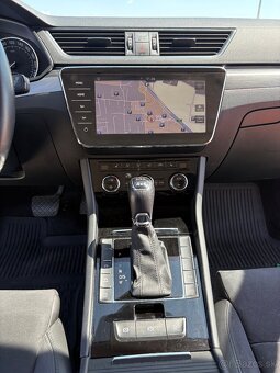 Škoda Superb Combi 2.0 TSI 4x4 DSG (200 kW) - 10