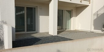 Moderný 2i byt , DS, Alicante, kompletne zariadený - 10