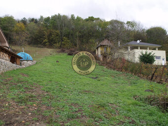 Na predaj stavebný pozemok v obci Kolíňany 1420 m2 - 10