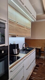 3 izbový byt, vlastné kúrenie, 2 kúpeľne, úplná rekonštrukci - 10
