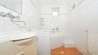 SENEC, RD VO VYHĽADÁVANEJ LOKALITE, 787 M2 POZEMOK - 10