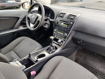 Toyota Avensis - 10