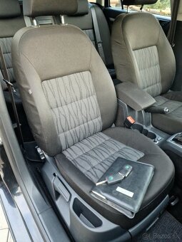 Škoda Octavia Combi 2.0 TDI DSG ELEGANCE TOP STAV - 10