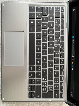 Dell Latitude 7200 2v1, výkonný a odolný notebook + tablet - 10