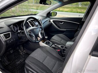 Hyundai i30 combi 1.6Crdi 2015 - 10