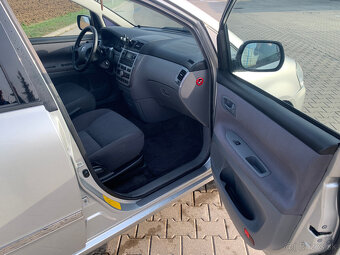 Toyota Avensis Verso 2.0 vvti LPG - 10