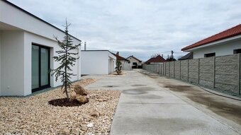NOVOSTAVBA | Moderný a nízkoenergetický samostatne stojací r - 10