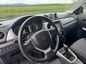 Suzuki Vitara - 10