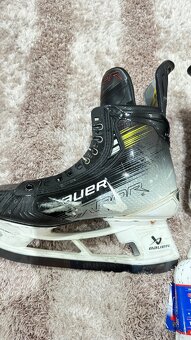 ✅ KORČULE BAUER HYPERLITE 2 - č. 9,5 - FIT 2 - SENIOR✅ - 10