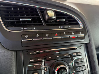 Peugeot 5008 1.6 HDi FAP Exclusive BVMP6 Automat 7-miestne - 10