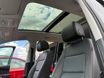 Volkswagen VW Sharan 2.0 TDI Highline 7 miestne - 10