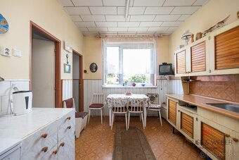 4i dom Michala Havla s garážou, studňou a letnou záhradkou - 10