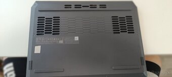 Lenovo LOQ 15IAX9 notebook - 10