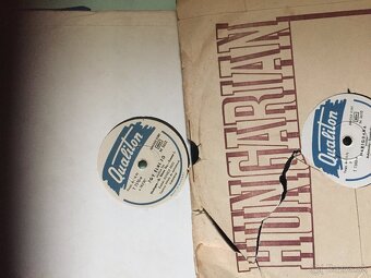 Retro LP - 10