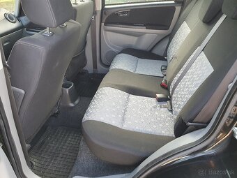 Suzuki SX4 - 10